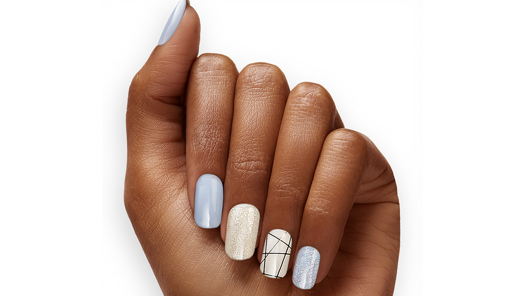 Get Salon-Quality Nails With These New Dashing Diva Gel Strips